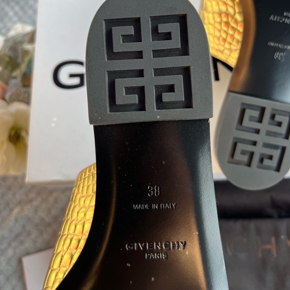 Givenchy 4G Flat Slide Mules - Picture 5 of 7